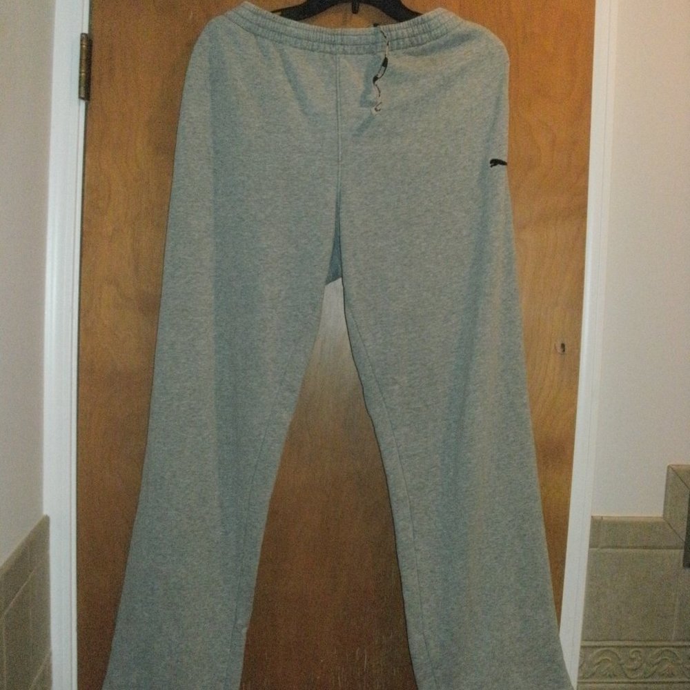 Puma Gray Pull-on Sweatpants with side Pockets 80% Cotton 20% Polyester men sz L